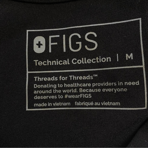 FIGS  SCRUBS TOP MENS BLACK NWT MEDIUM - Picture 4 of 7